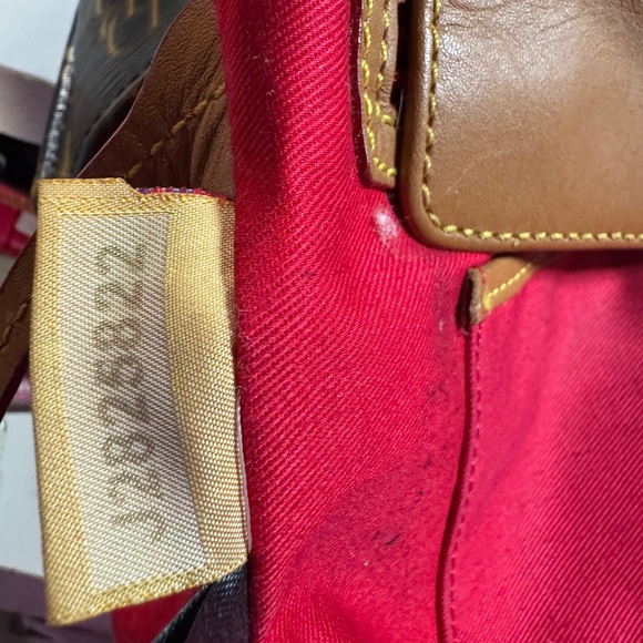 Dooney & Bourke Black and Tan Logo Tote Janine Florentino - Picture 8 of 11